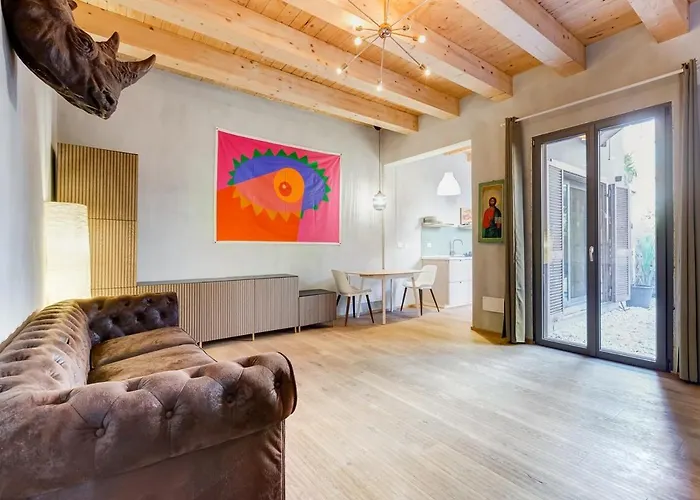 Modern With Private Garden Courtyard Apartament Rzym