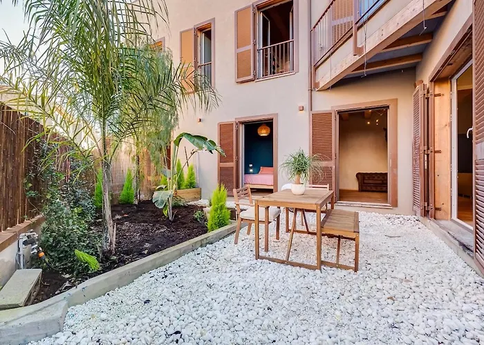 Modern With Private Garden Courtyard *