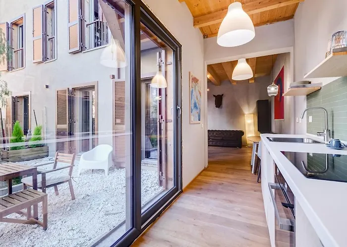 Apartament Modern With Private Garden Courtyard Rzym