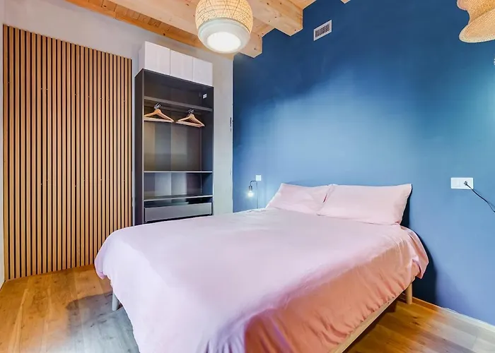 Apartament Modern With Private Garden Courtyard