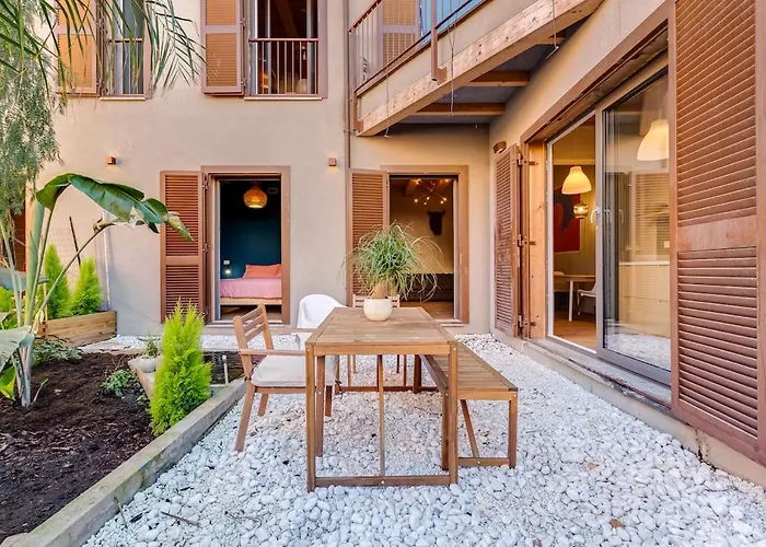 Modern With Private Garden Courtyard