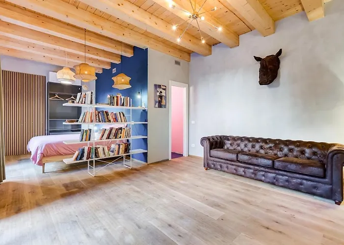 Apartament Modern With Private Garden Courtyard *