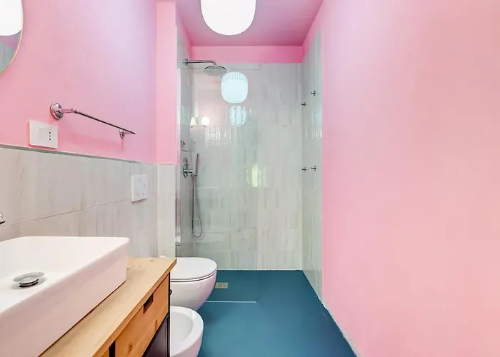 Modern With Private Garden Courtyard Apartament *