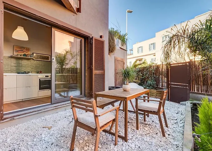 Modern With Private Garden Courtyard * Roma
