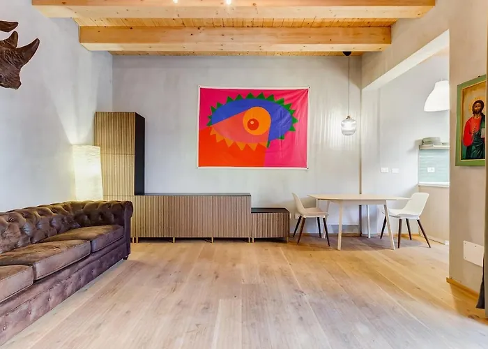Modern With Private Garden Courtyard Appartamento *